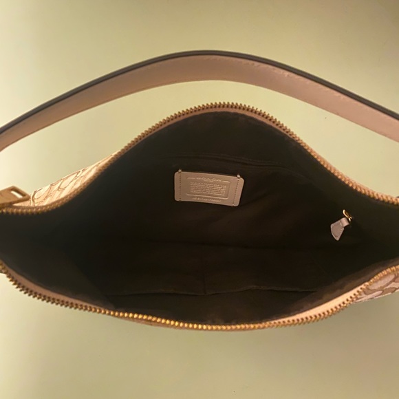 Coach Outline Signature Celeste Hobo Handbag - Picture 3 of 4